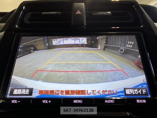 Toyota PRIUS 2018-02 8330401-12