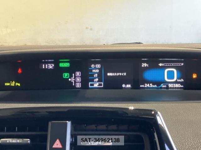 Toyota PRIUS 2018-02 8330401-13