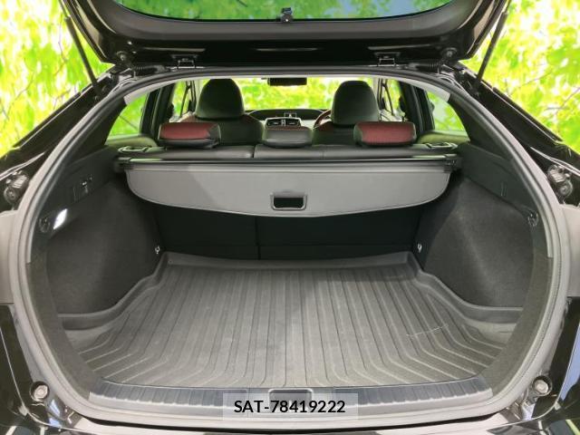 Toyota PRIUS 2020-10 8330433-7