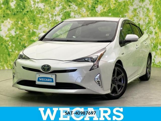 Toyota PRIUS 2018-05 8330452-0