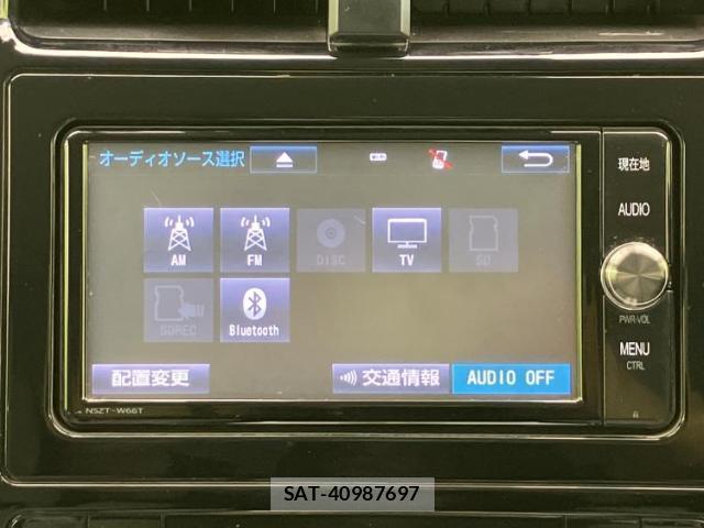 Toyota PRIUS 2018-05 8330452-11