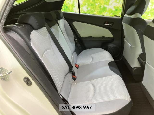 Toyota PRIUS 2018-05 8330452-5