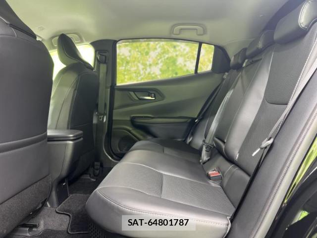 Toyota PRIUS 2023-10 8330457-6