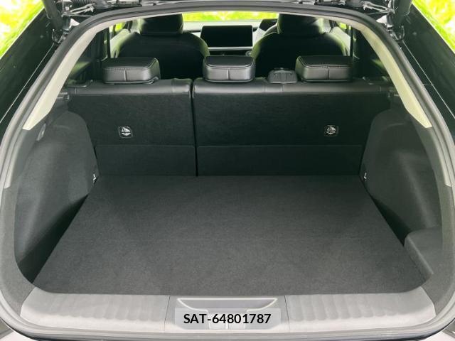 Toyota PRIUS 2023-10 8330457-7