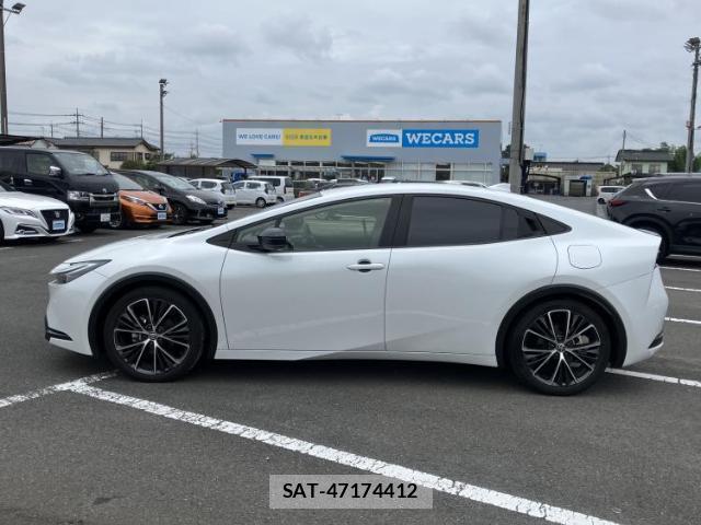Toyota PRIUS 2023-11 8330485-1
