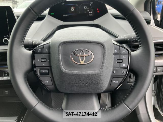Toyota PRIUS 2023-11 8330485-14