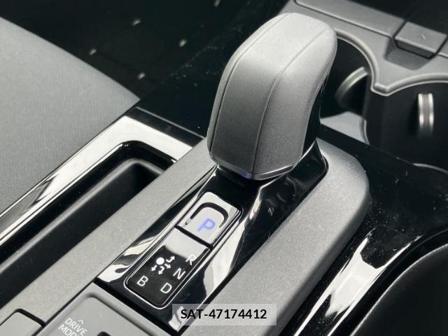 Toyota PRIUS 2023-11 8330485-17