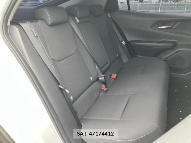Toyota PRIUS 2023-11 8330485-4