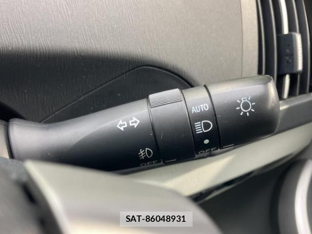 Toyota PRIUS 2014-05 8330546-15