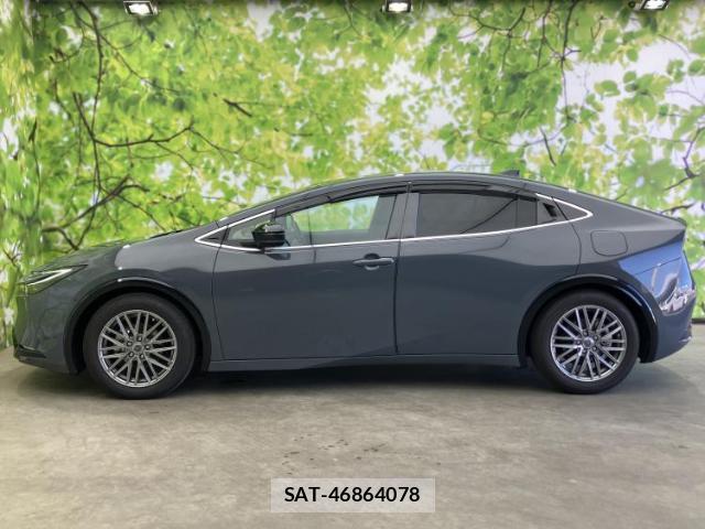 Toyota PRIUS 2024-04 8330559-1