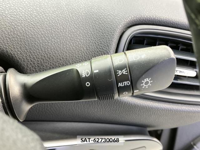 Toyota PRIUS 2016-04 8330670-16