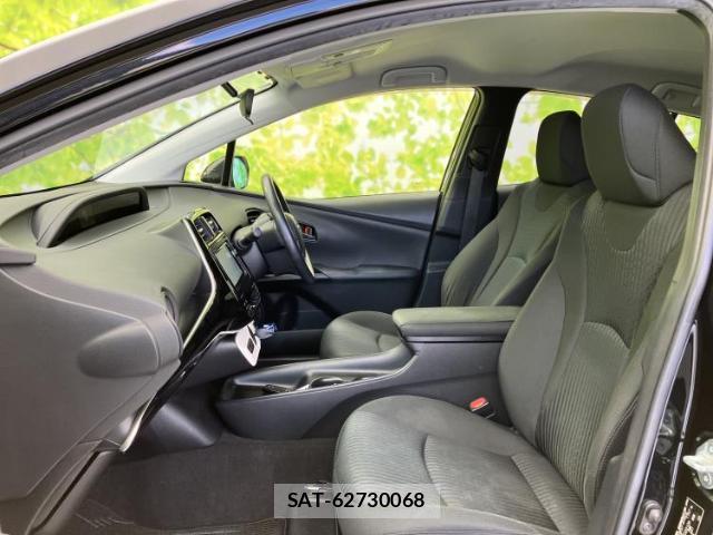 Toyota PRIUS 2016-04 8330670-5