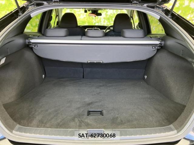 Toyota PRIUS 2016-04 8330670-7