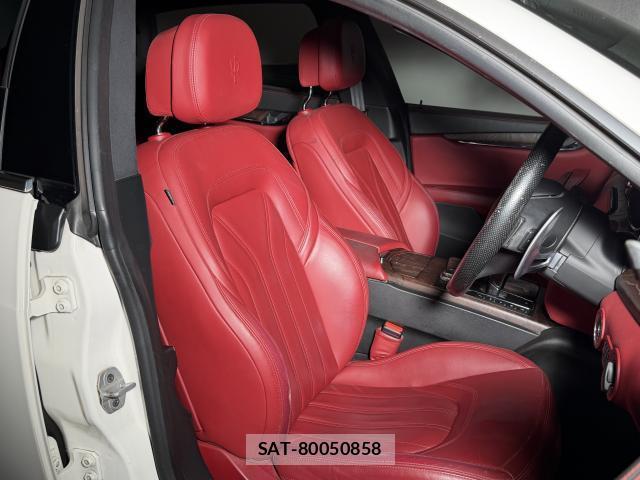Maserati QUATTROPORTE 2017-12 8328946-4