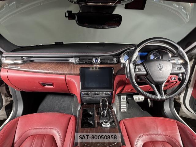 Maserati QUATTROPORTE 2017-12 8328946-5