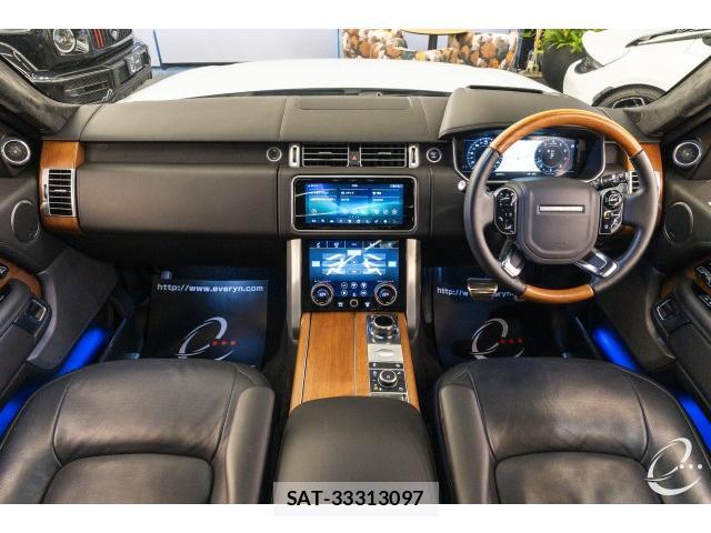 Land Rover RANGE ROVER 2018-11 8328122-3