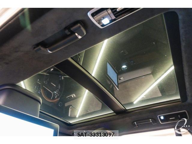 Land Rover RANGE ROVER 2018-11 8328122-7