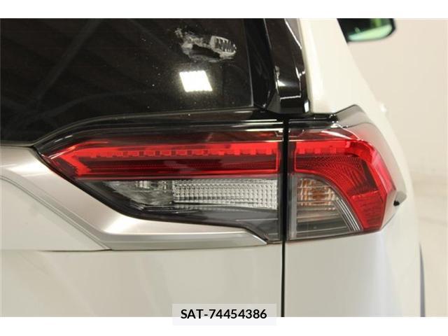 Toyota RAV4 2019-05 8327939-17