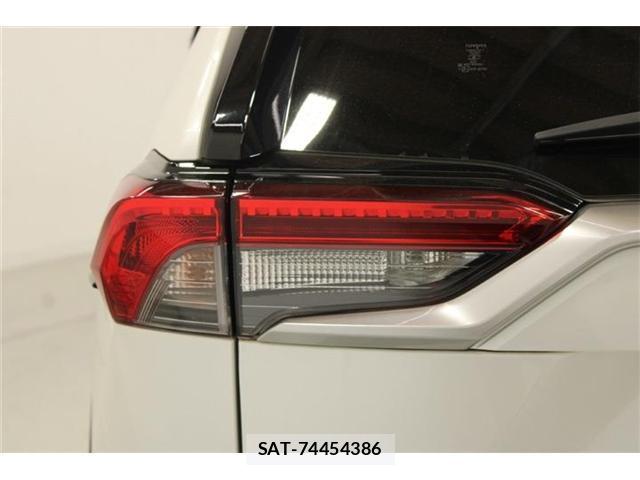 Toyota RAV4 2019-05 8327939-18