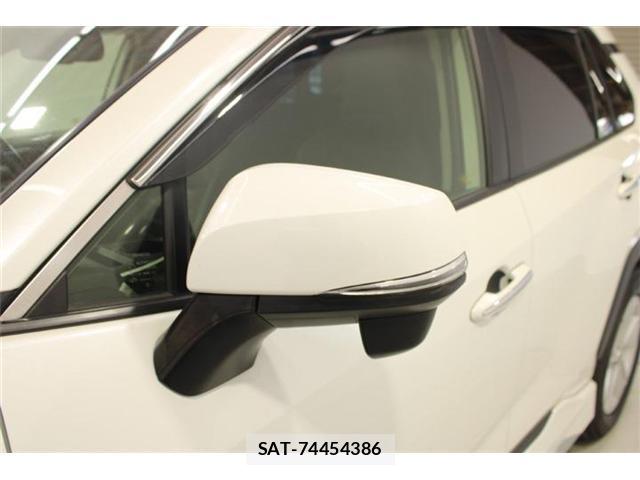 Toyota RAV4 2019-05 8327939-19