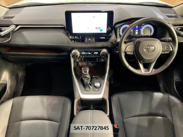 Toyota RAV4 2023-03 8328020-1