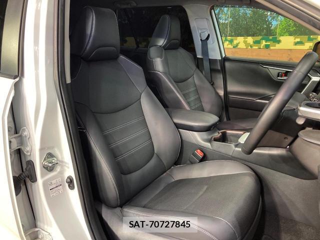 Toyota RAV4 2023-03 8328020-8