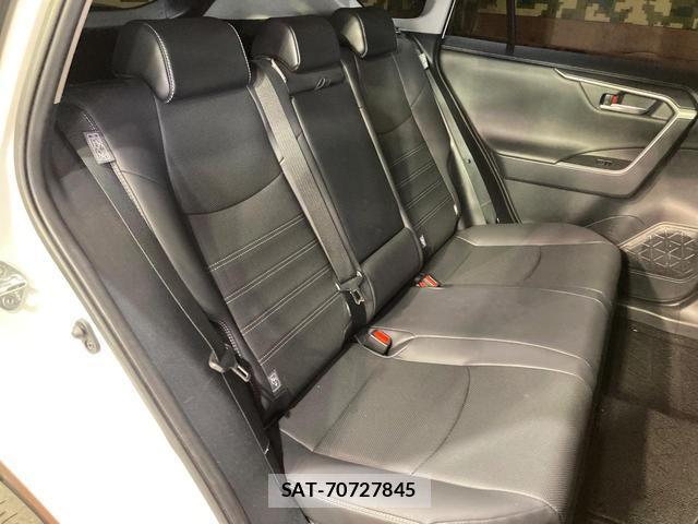 Toyota RAV4 2023-03 8328020-9