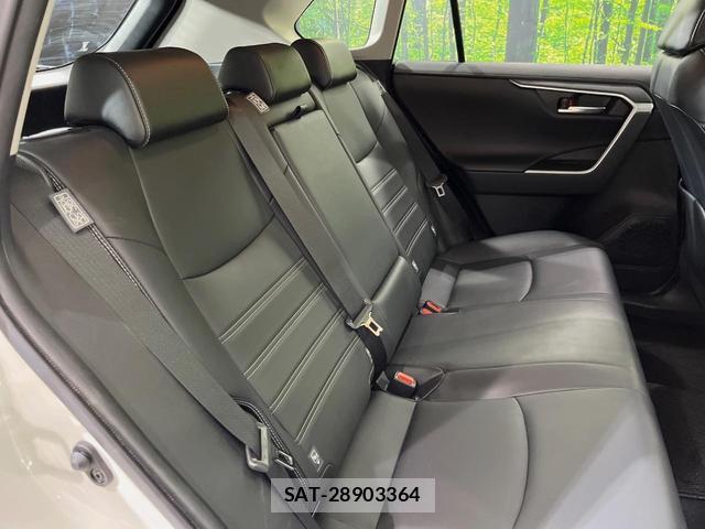 Toyota RAV4 2020-10 8328535-10