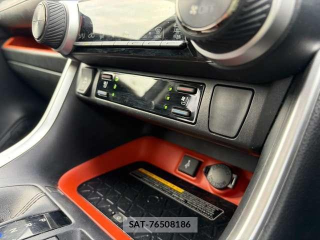 Toyota RAV4 2021-02 8328736-11