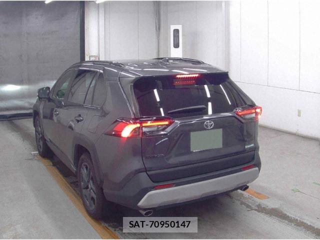 Toyota RAV4 2022-10 8328832-1