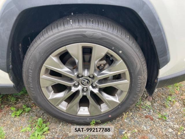 Toyota RAV4 2019-04 8328898-13