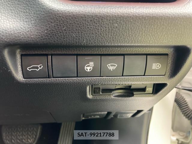 Toyota RAV4 2019-04 8328898-16