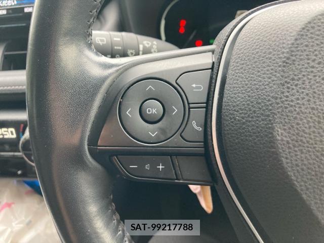Toyota RAV4 2019-04 8328898-19