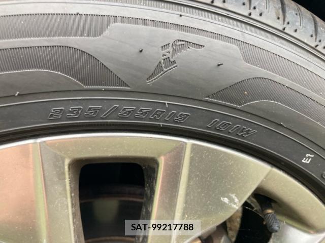Toyota RAV4 2019-04 8328898-3