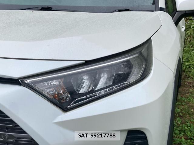 Toyota RAV4 2019-04 8328898-4