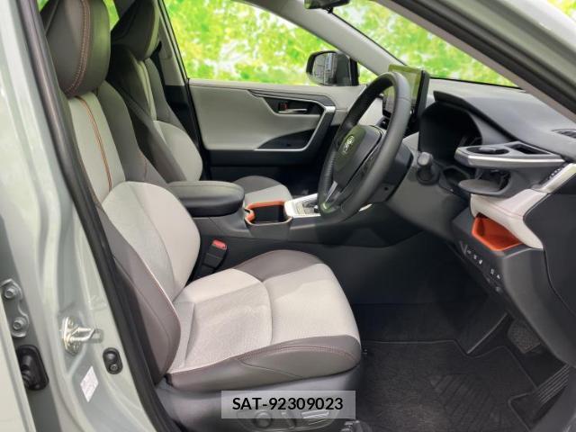 Toyota RAV4 2025-07 8329649-3