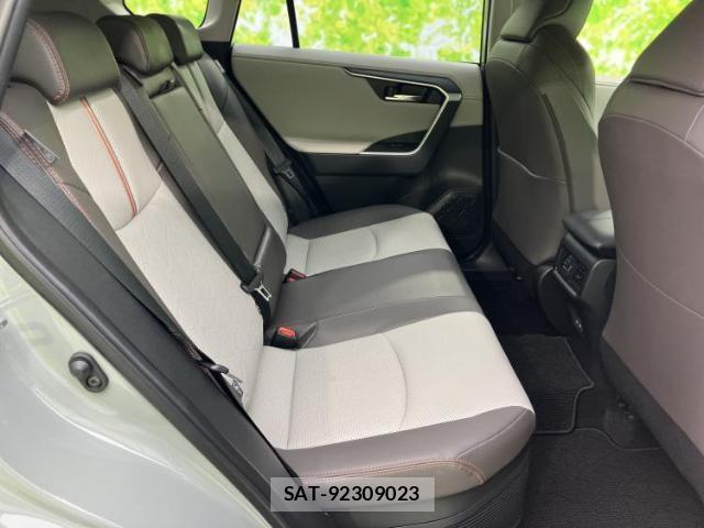 Toyota RAV4 2025-07 8329649-4