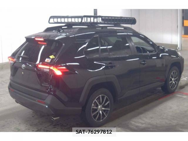 Toyota RAV4 2021-07 8330108-1