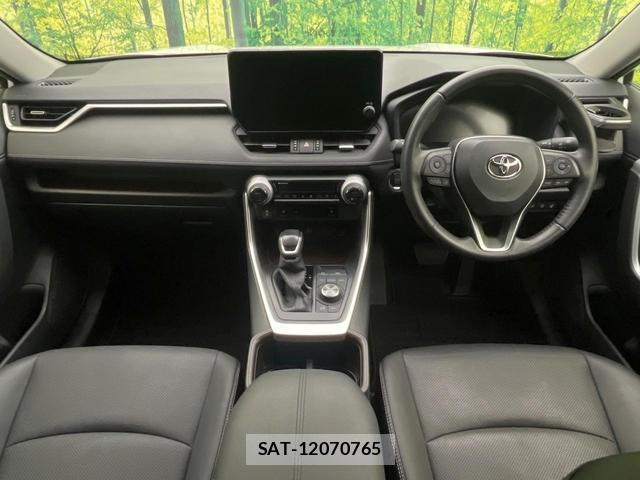 Toyota RAV4 2022-12 8330182-1