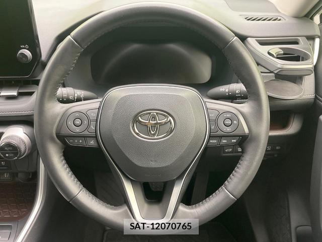 Toyota RAV4 2022-12 8330182-10
