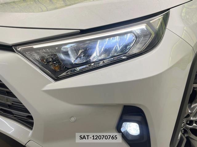 Toyota RAV4 2022-12 8330182-11