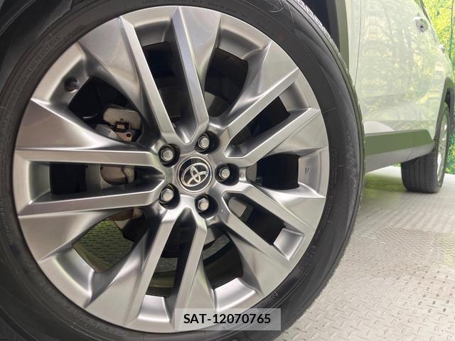 Toyota RAV4 2022-12 8330182-12