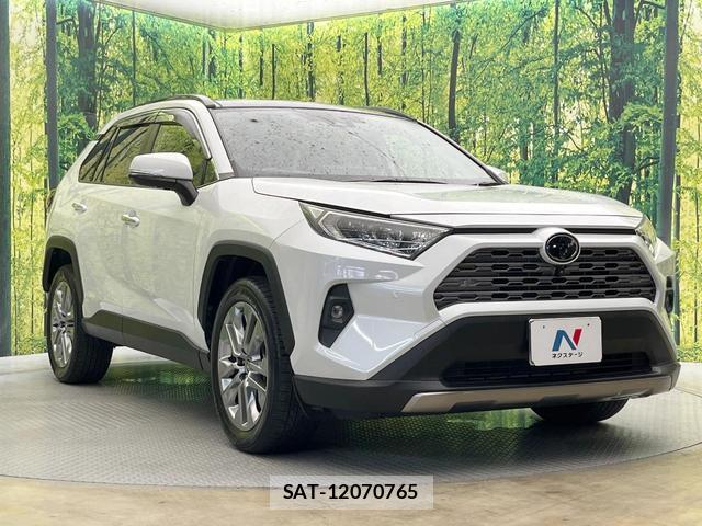Toyota RAV4 2022-12 8330182-15