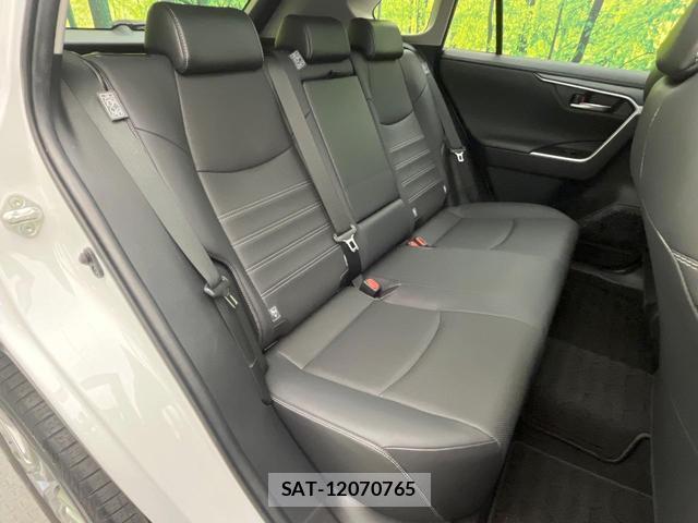 Toyota RAV4 2022-12 8330182-8
