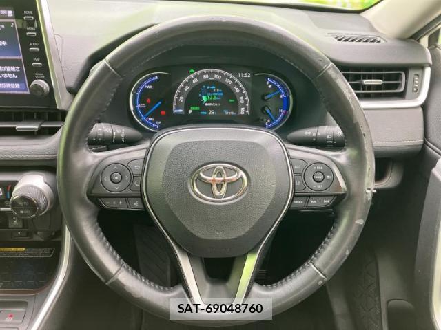 Toyota RAV4 2020-12 8330539-13