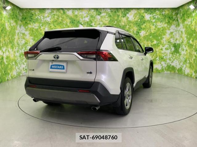 Toyota RAV4 2020-12 8330539-2