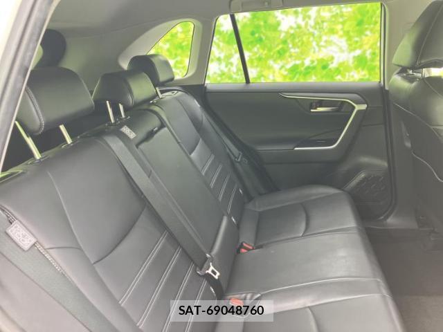 Toyota RAV4 2020-12 8330539-4