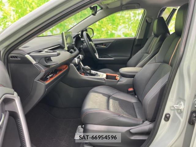 Toyota RAV4 2022-06 8330626-5