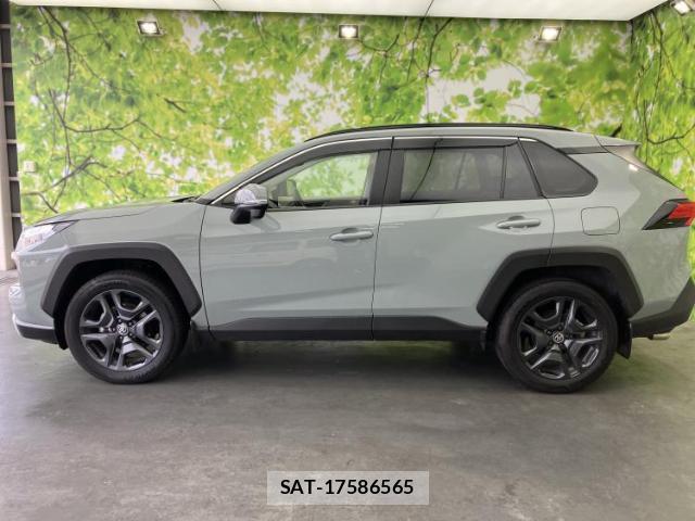 Toyota RAV4 2023-06 8330647-1