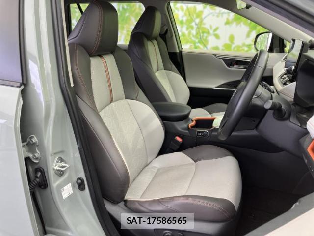 Toyota RAV4 2023-06 8330647-3